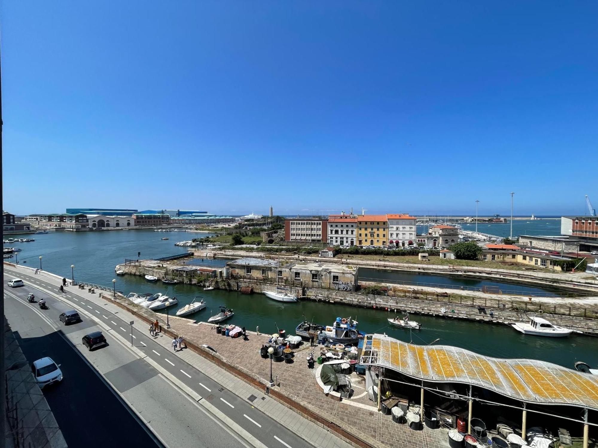 Japandi, Appartamento Zona Porto Mediceo Livorno Exterior photo